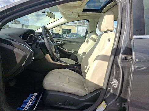 Used 2017 Ford Focus Titanium image 13