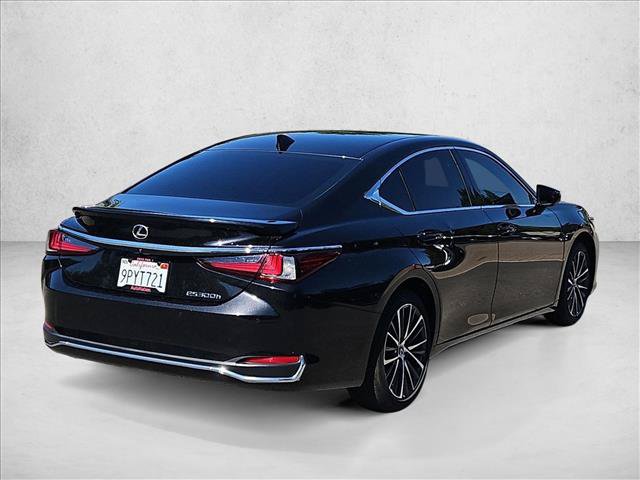 Used 2025 Lexus ES 300h w/ Premium Package FWD image 5