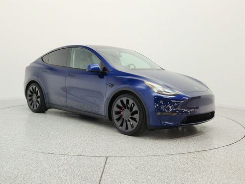 Used 2021 Tesla Model Y Performance AWD/4WD image 3