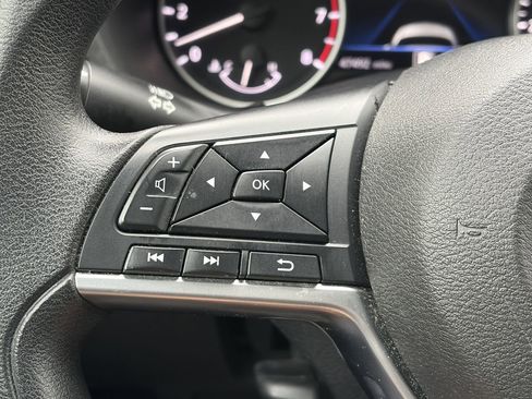 Used 2024 Nissan Sentra SV image 18