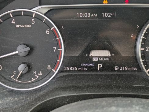 Used 2024 Nissan Rogue SV FWD image 9