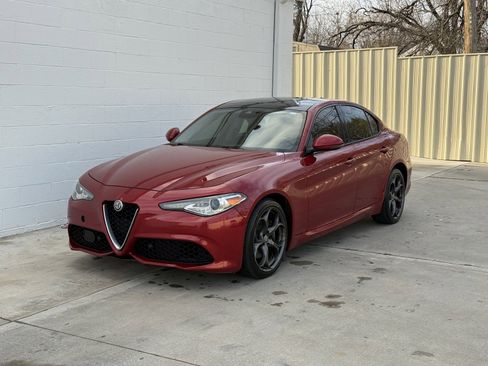 Used 2017 Alfa Romeo Giulia Ti w/ TI 19" Sport Package image 3
