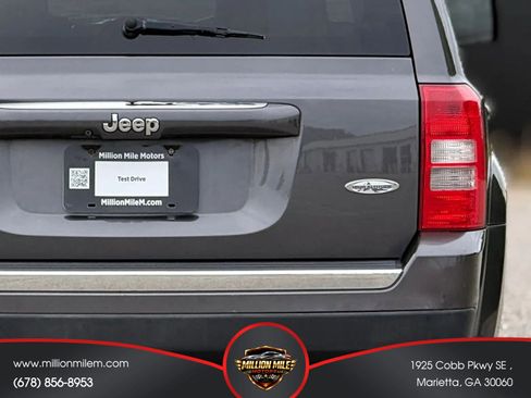 Used 2017 Jeep Patriot High Altitude AWD/4WD image 12