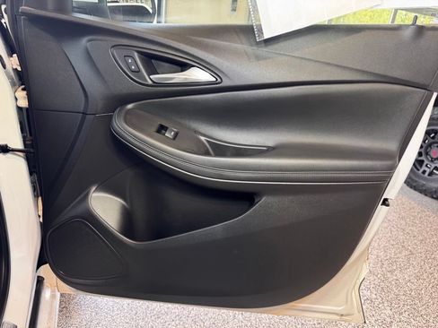 Used 2021 Buick Encore GX Select w/ Advanced Technology Package FWD image 45