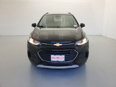 Used 2020 Chevrolet Trax LT w/ Driver Confidence Package FWD image 3