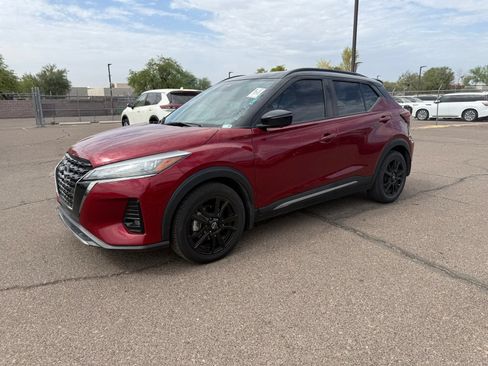 Certified 2022 Nissan Kicks SR FWD image 1