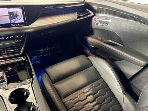 Used 2022 Audi RS e-tron GT w/ Year 1 Package image 21