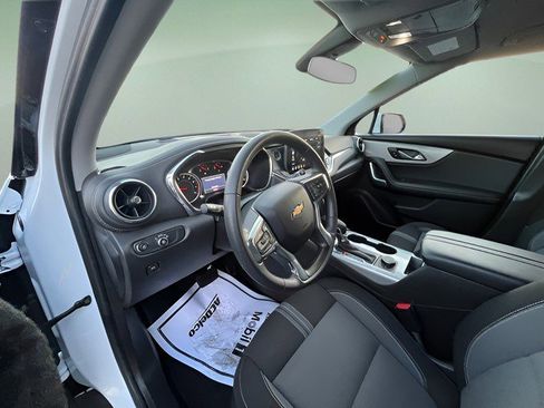Certified 2025 Chevrolet Blazer LT FWD image 18