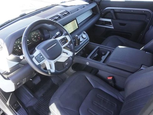 Used 2020 Land Rover Defender 110 SE image 18