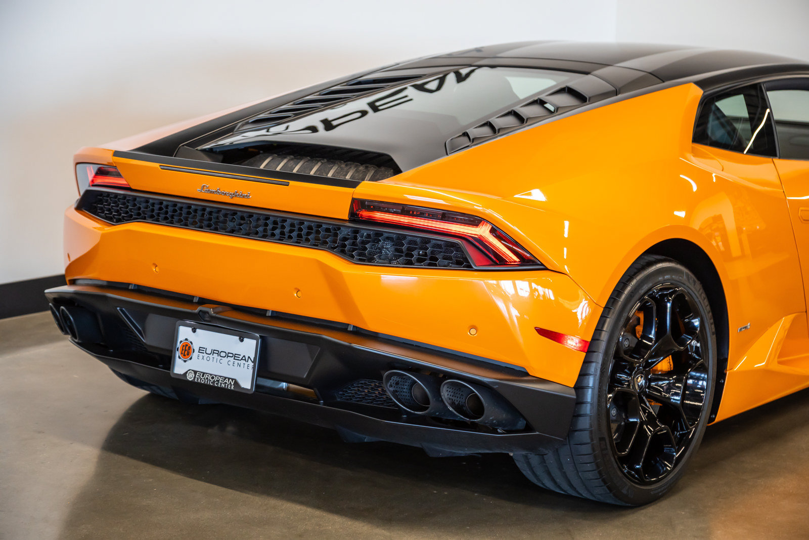 Used 2015 Lamborghini Huracan LP 610-4 AWD/4WD image 25