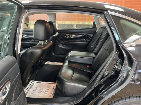 Used 2015 INFINITI Q70 L 3.7 image 10