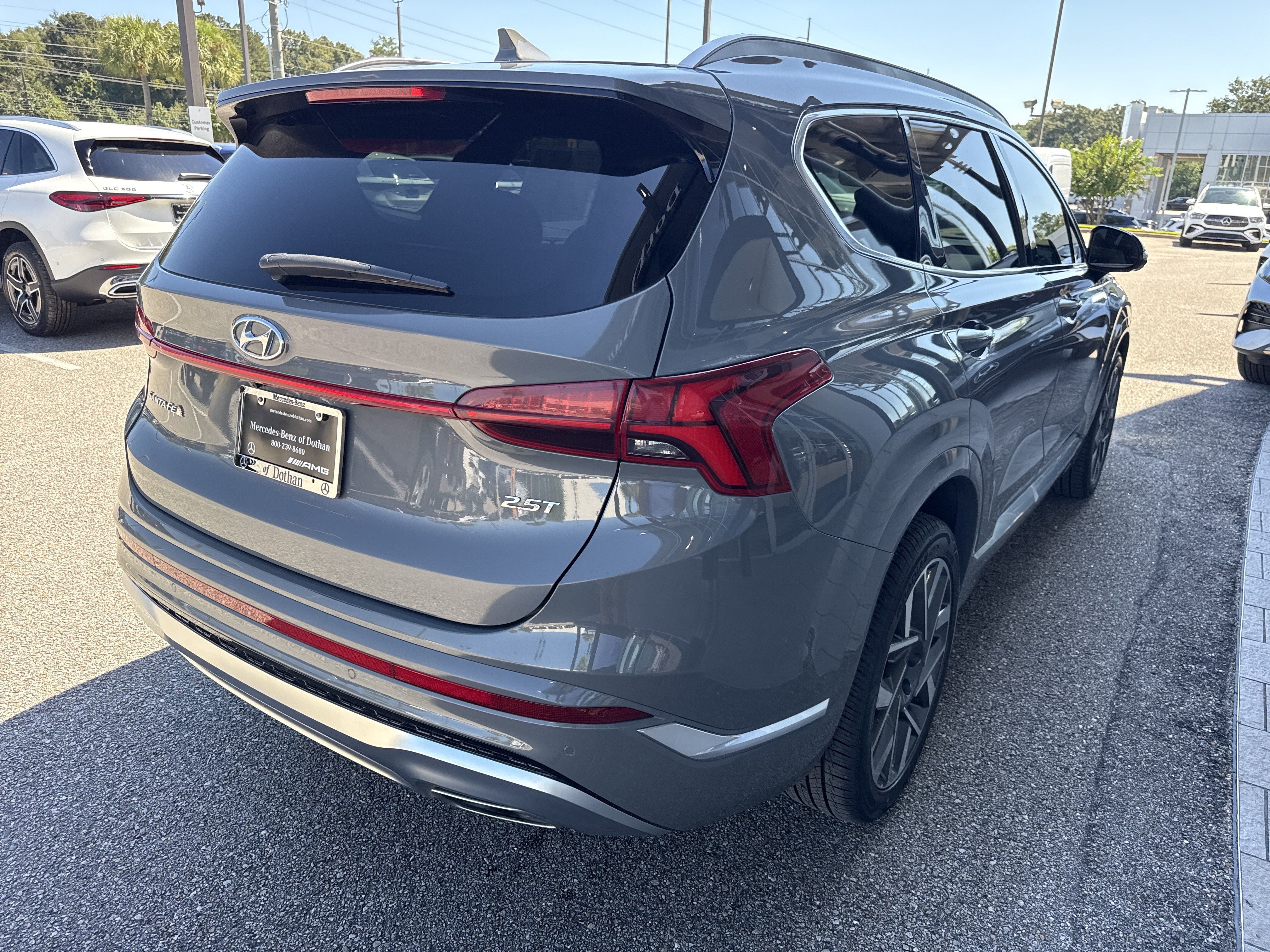Used 2023 Hyundai Santa Fe Calligraphy FWD image 4