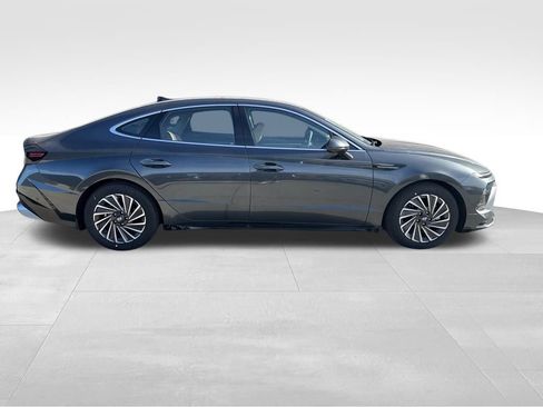 New 2026 Hyundai Sonata Limited image 8