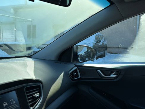 Used 2018 Hyundai Ioniq Blue image 21