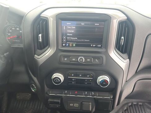 Used 2024 GMC Sierra 2500 Pro w/ X31 Off-Road Package image 38