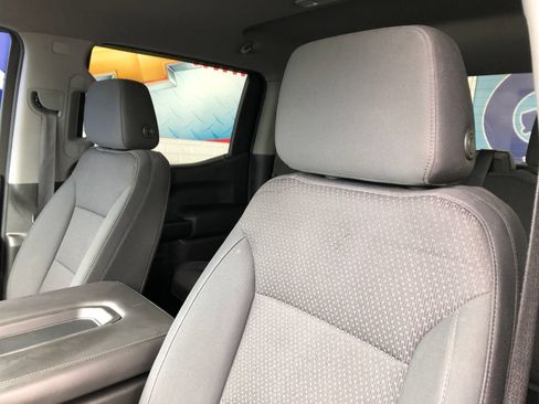 Used 2020 Chevrolet Silverado 1500 Custom w/ Custom Value Package AWD/4WD image 17