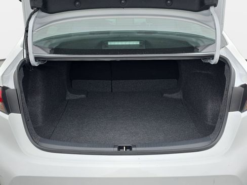 Used 2025 Toyota Corolla XSE image 12