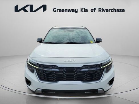 Used 2025 Kia Seltos S FWD image 2