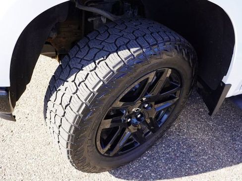 Used 2022 Chevrolet Silverado 1500 LT Trail Boss w/ LT Trail Boss Premium Package image 13