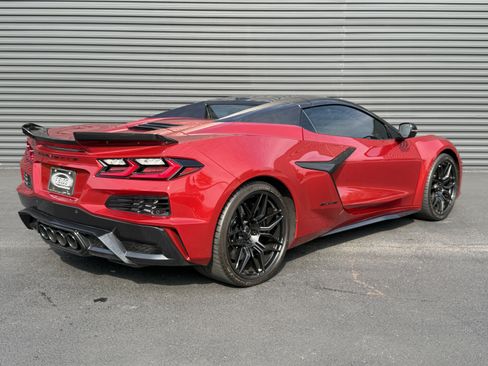 Used 2024 Chevrolet Corvette Z06 w/ Stealth Interior Trim Package RWD image 9
