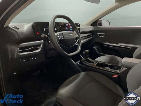 Used 2025 Kia K4 LX image 16