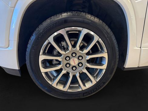 Used 2022 GMC Acadia Denali w/ Denali Ultimate Package AWD/4WD image 9