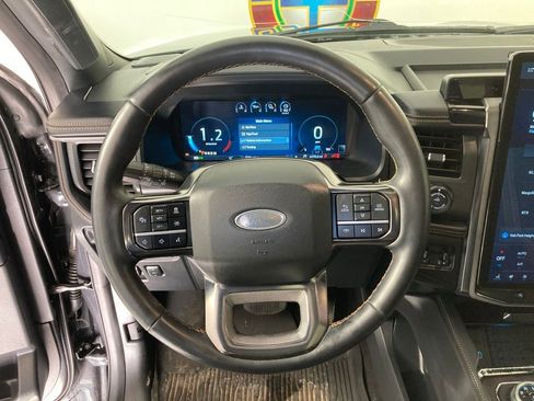 Used 2024 Ford Expedition Max Platinum AWD/4WD image 10