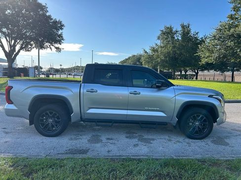 Used 2022 Toyota Tundra SR5 w/ SR5 Premium Package RWD image 7