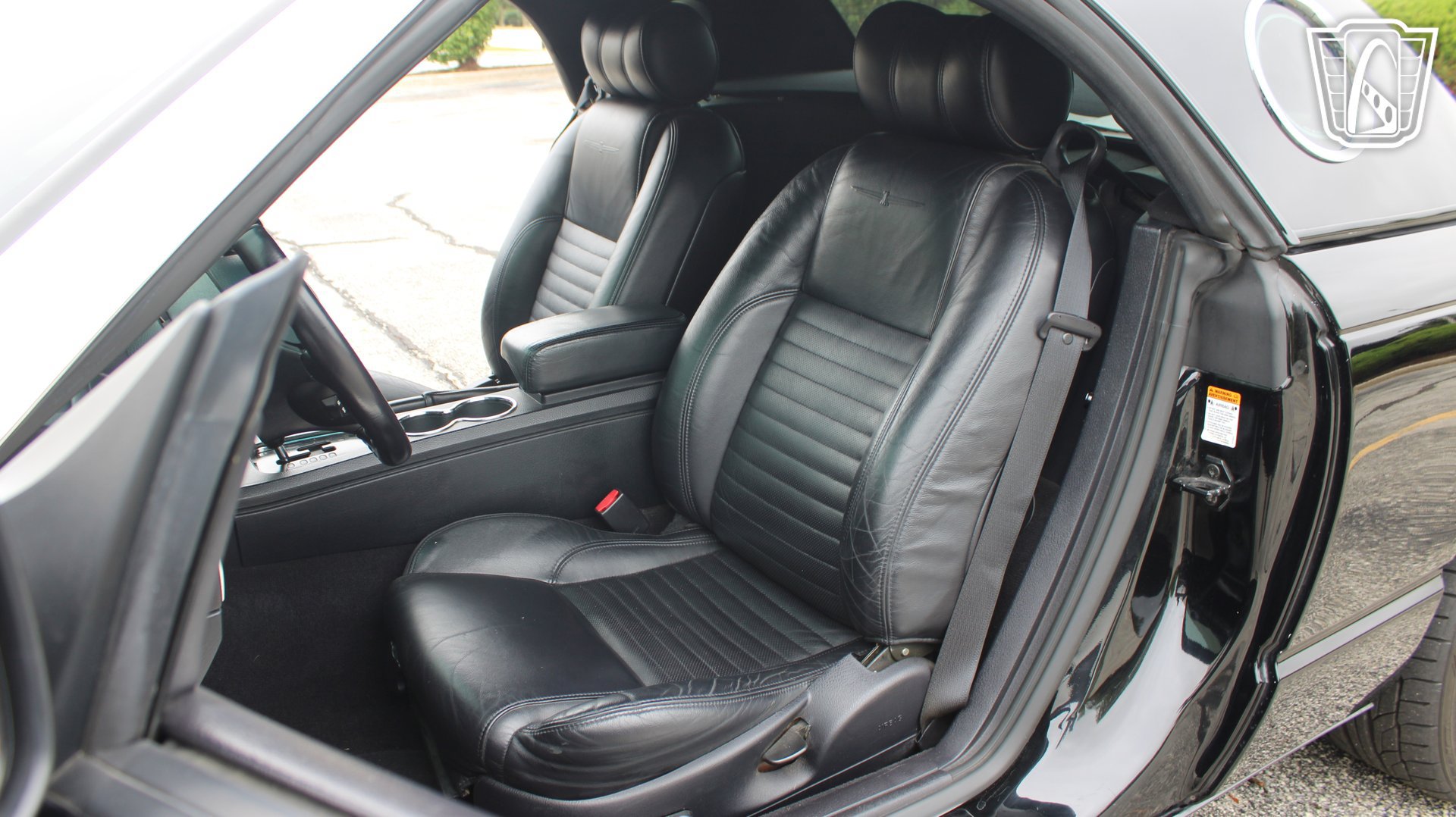 Used 2003 Ford Thunderbird RWD image 12