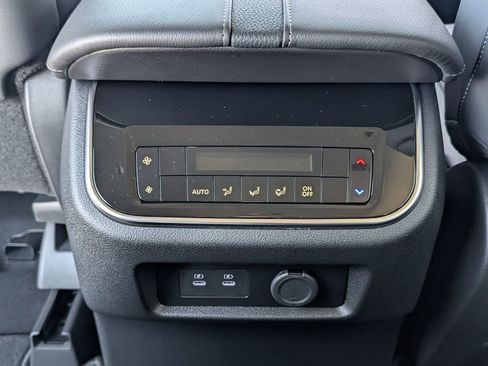 New 2026 Nissan Armada SV image 26