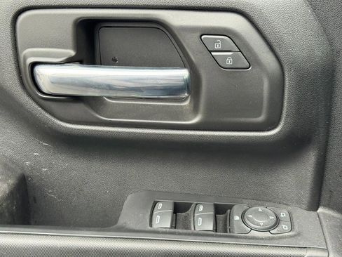Used 2023 Chevrolet Silverado 1500 Custom image 22