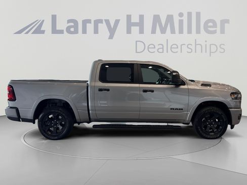 Used 2025 RAM 1500 Big Horn AWD/4WD image 6