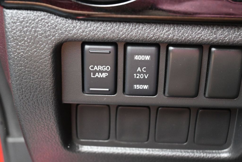 Used 2024 Nissan Titan SV w/ SV Convenience Package AWD/4WD image 16