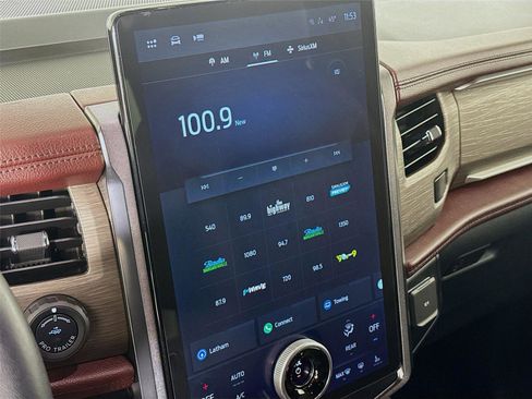 Used 2024 Ford Expedition Max Limited AWD/4WD image 16