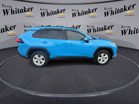 Used 2021 Toyota RAV4 XLE w/ Convenience Package image 9