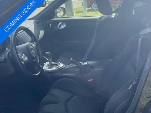 Used 2019 Nissan 370Z Base image 2