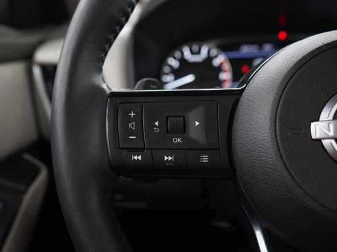 Used 2023 Nissan Rogue SL AWD/4WD image 26