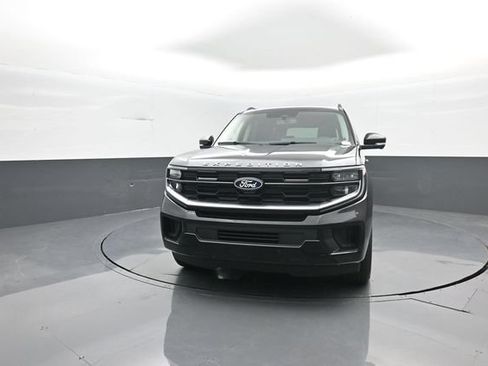 New 2027 Ford Expedition Max Platinum w/ Driver's Package AWD/4WD image 4