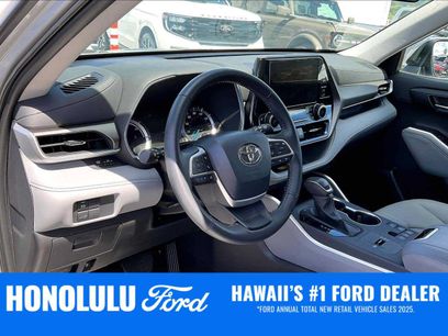 Used 2025 Toyota Highlander XLE