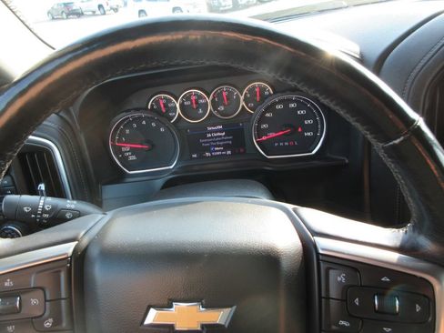 Certified 2019 Chevrolet Silverado 1500 LTZ AWD/4WD image 33