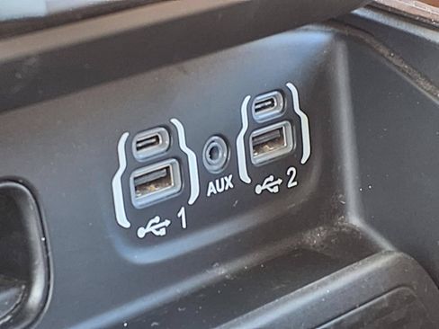 Used 2022 RAM 2500 Limited AWD/4WD image 18