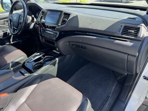 Used 2022 Honda Ridgeline Black Edition image 7