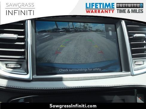 Used 2025 INFINITI QX50 Luxe AWD/4WD image 3