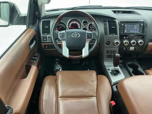 Used 2016 Toyota Sequoia Platinum AWD/4WD image 32