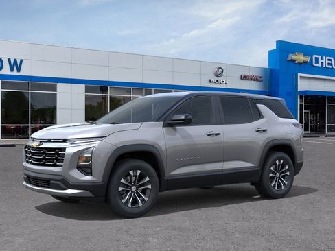 New 2026 Chevrolet Equinox LT w/ Convenience Package II image 2