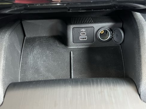 Used 2024 Ford Escape ST-Line w/ Tech Pack #1 AWD/4WD image 24