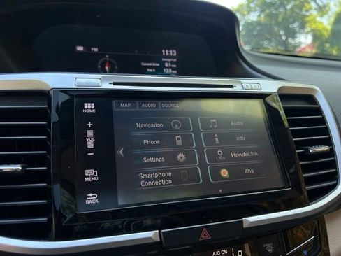 Used 2017 Honda Accord Touring image 42
