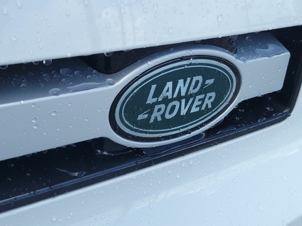 Certified 2023 Land Rover Defender 110 SE AWD/4WD image 10