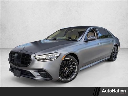 Used 2022 Mercedes-Benz S 500 4MATIC image 1