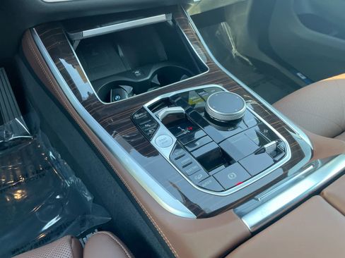 New 2026 BMW X5 xDrive50e w/ Climate Comfort Package image 13